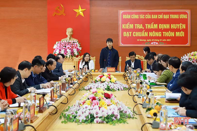 Vũ Quang là huyện miền núi biên giới đầu tiên cả nước hoàn thành các tiêu chí nông thôn mới