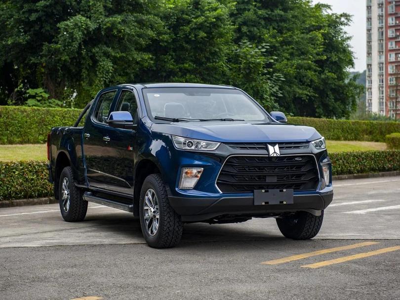 Ra mắt xe bán tải Trung Quốc Qingling to đẹp, giá cực sốc