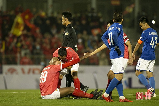 Tiền đạo Hồng Lĩnh Hà Tĩnh Claudercir có tiếp tục được trao cơ hội?