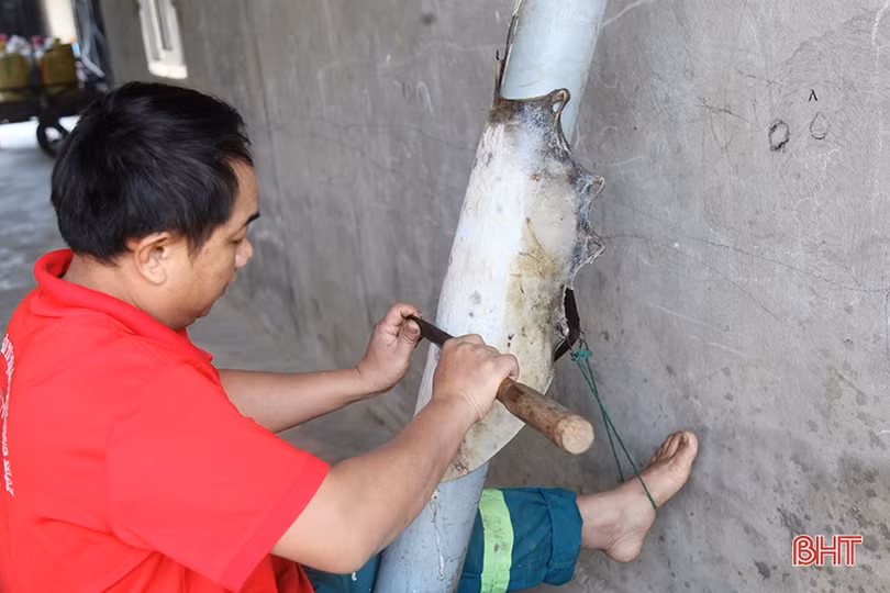 Làng trống lâu đời ở Hà Tĩnh vào mùa bận rộn nhất trong năm