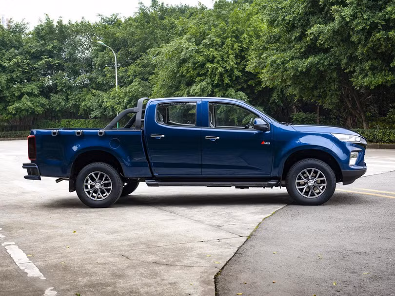 Ra mắt xe bán tải Trung Quốc Qingling to đẹp, giá cực sốc