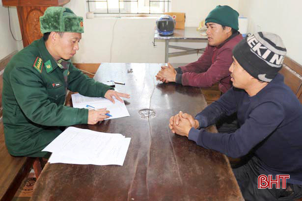 Biên phòng Hà Tĩnh liên tiếp bắt giữ 5 tàu giã cào khai thác trái quy định