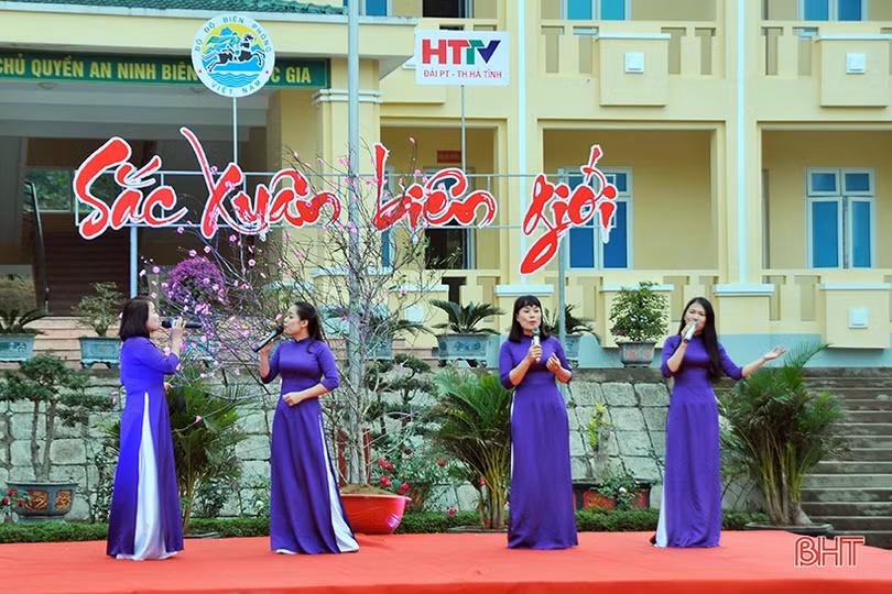 “Sắc xuân biên giới” ở Phú Lâm