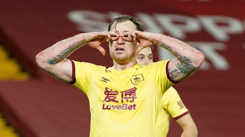 Liverpool thua sốc Burnley ngay trên sân nhà