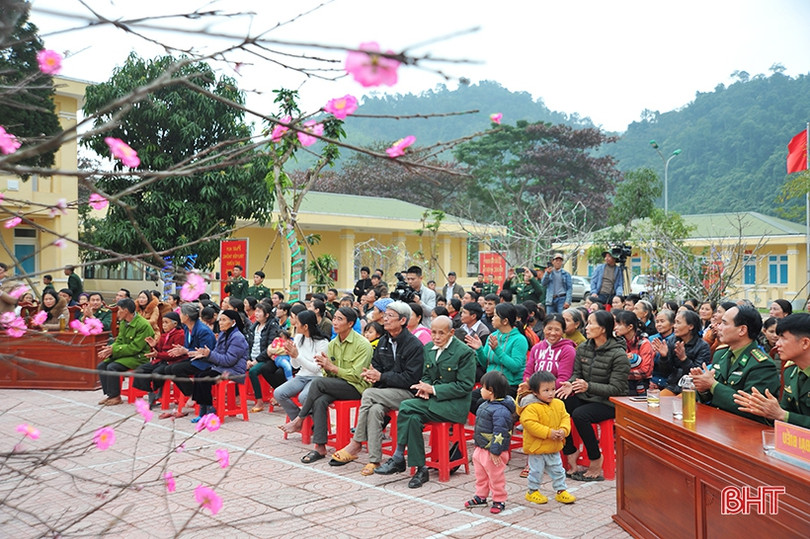 “Sắc xuân biên giới” ở Phú Lâm