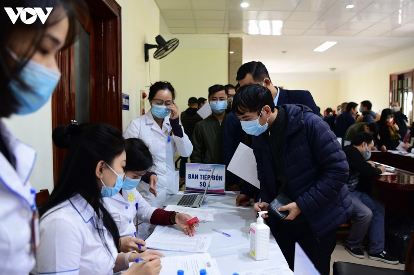 Hơn 350 nhà báo được xét nghiệm Covid-19 chuẩn bị tác nghiệp tại Đại hội Đảng XIII