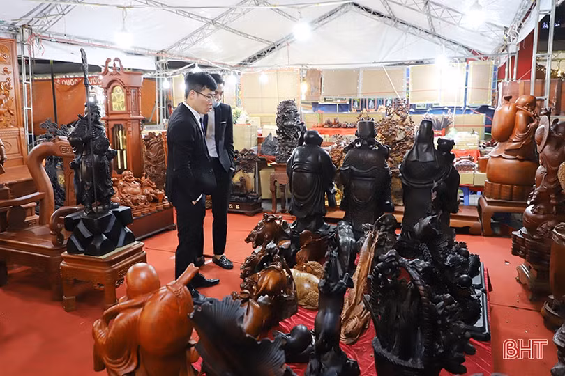 Chiêm ngưỡng kiệt tác của các làng nghề khắp 3 miền tại trung tâm TP Hà Tĩnh