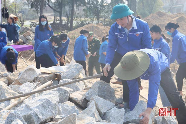 Nghi Xuân khởi công xây nhà ở cho 2 gia đình chính sách