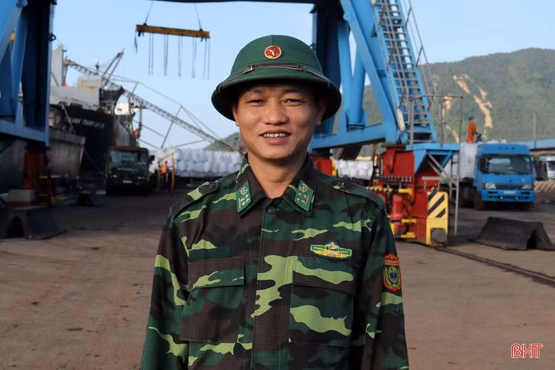 Theo chân chiến sĩ biên phòng tuần tra vùng biển phía Nam Hà Tĩnh dịp cuối năm