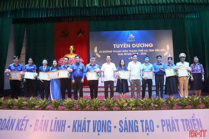 10 gương thanh niên thành phố tiêu biểu giai đoạn 2019 – 2024 được vinh danh. 3.jpg