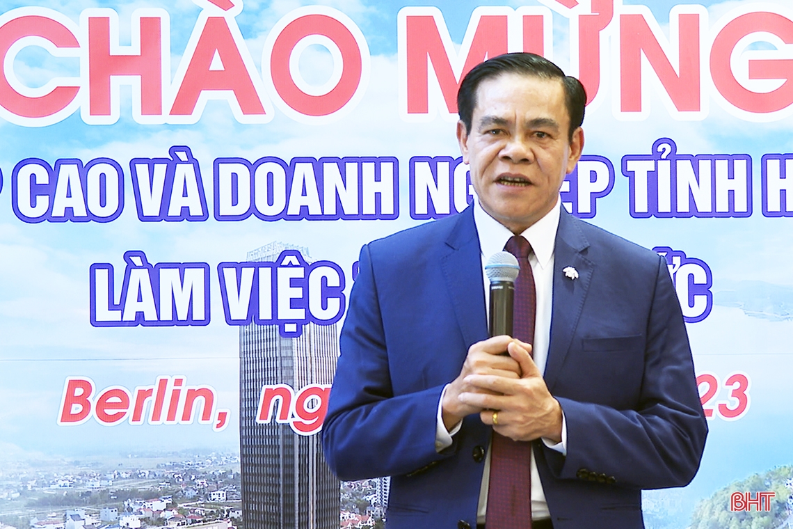 Lãnh đạo Hà Tĩnh thăm và làm việc với Đại sứ quán Việt Nam tại CHLB Đức ảnh 4 Lãnh đạo Hà Tĩnh thăm và làm việc với Đại sứ quán Việt Nam tại CHLB Đức