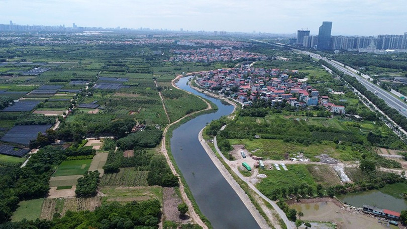 Sông Cầu Bây, một nhánh sông thuộc hệ thống thuỷ lợi Bắc Hưng Hải bị ô nhiễm nghiêm trọng. Ảnh: Chí Anh song-ho-1.jpg