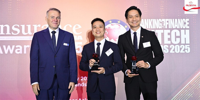 Đại diện Prudential Việt Nam nhận giải tại sự kiện Insurance Asia Award 2025 anh-11.jpg