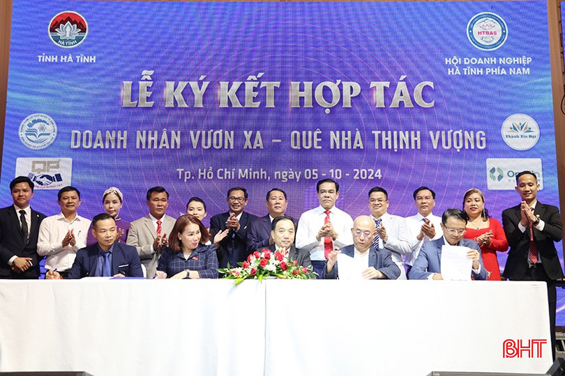 Ký kết hợp tác giữa Hội Doanh nghiệp Hà Tĩnh phía Nam, CLB Doanh nhân Tâm Trí Việt và các doanh nghiệp đối tác b-2814-1204.jpg