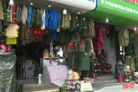 Kinh doanh quân trang là kinh doanh hàng cấm!