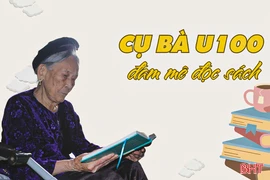 Cụ bà gần trăm tuổi đam mê đọc sách