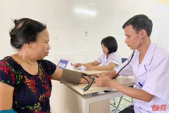 Chăm sóc sức khỏe toàn diện cho người cao tuổi 