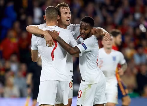 Raheem Sterling lập cú đúp, ĐT Anh thắng kịch tính Tây Ban Nha
