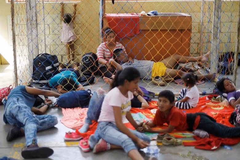 Người di cư Honduras chạy trốn đói nghèo, ầm ầm đổ về biên giới Mỹ