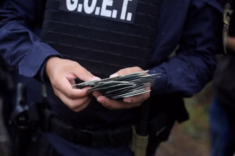 Người di cư Honduras chạy trốn đói nghèo, ầm ầm đổ về biên giới Mỹ