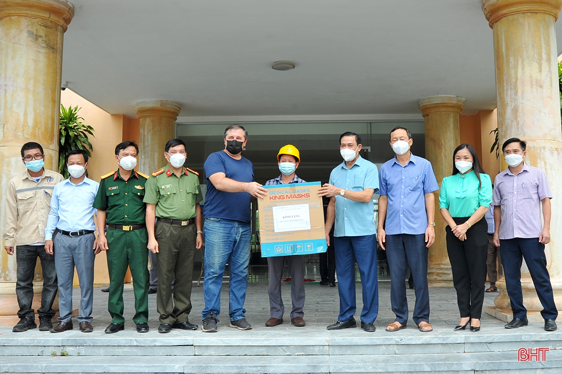 Chủ tịch UBND tỉnh: Chủ động ứng phó với thiên tai, đảm bảo quy hoạch và môi trường trong chăn nuôi