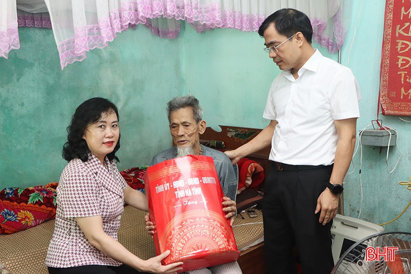 ... và ông Trần Hữu Học ở xã Nam Phúc Thăng.