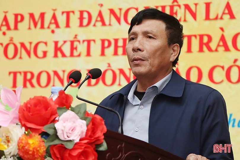 Phó Chủ tịch Ủy ban MTTQ thị trấn Thiên Cầm Nguyễn Minh Dung chia sẻ những khó khăn, trăn trở trong quá trình công tác tại cơ sở.