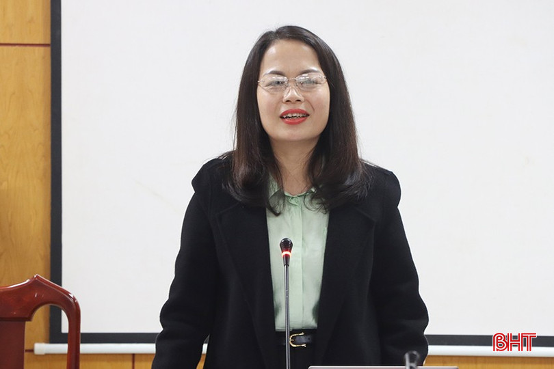 Phó Chủ tịch Ủy ban MTTQ tỉnh Hà Thị Việt Ánh kết luận buổi thảo luận.