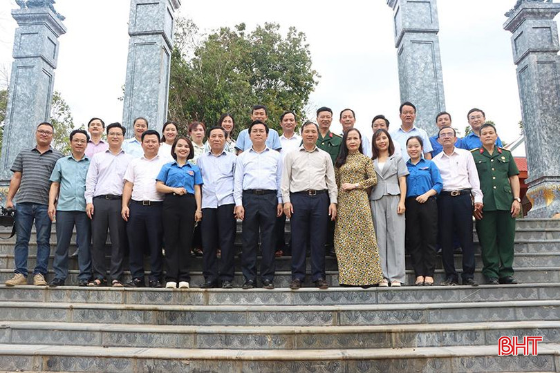 Bí Thư Tỉnh ủy Hoàng Trung Dũng cùng đoàn công tác của tỉnh về thăm Đền thờ anh hùng liệt sĩ ở hồ Kẻ Gỗ nhân kỷ niệm 77 năm Ngày Thương binh - Liệt sĩ (27/7/1947 - 27/7/2024).