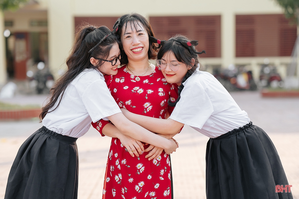 Học sinh Hà Tĩnh lưu giữ tuổi hoa niên trong những tấm hình