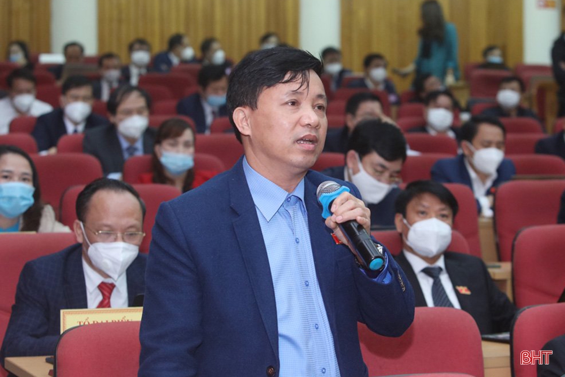 Đại biểu HĐND tỉnh Hà Tĩnh chất vấn các nội dung thuộc lĩnh vực đầu tư, nông nghiệp, lao động