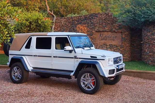 can canh suv sieu sang mercedes maybach g650 landaulet tu trong ra ngoai