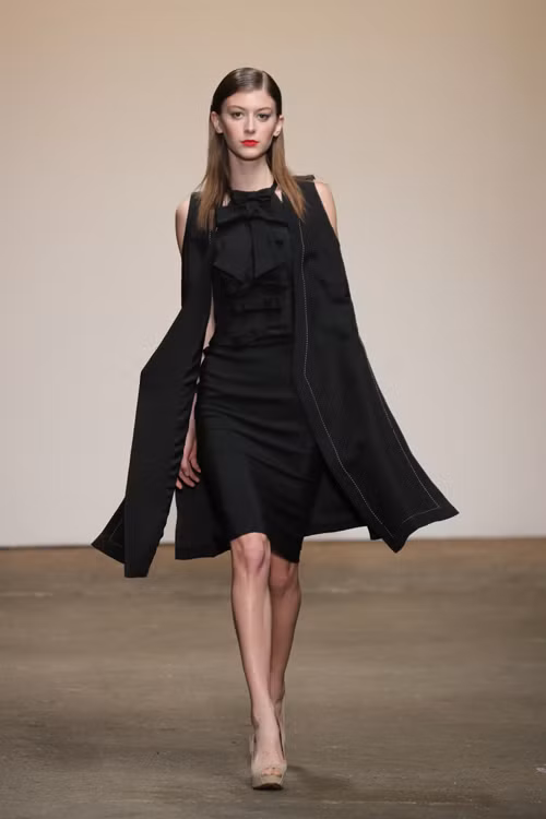 nha thiet ke viet trinh dien tai new york fashion week