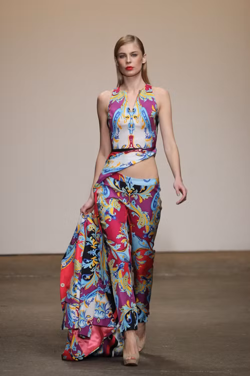 nha thiet ke viet trinh dien tai new york fashion week