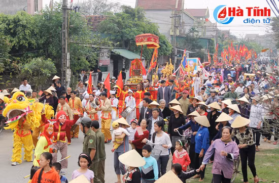 gin giu phat huy cac gia tri cua le hoi tu y thuc den hanh vi
