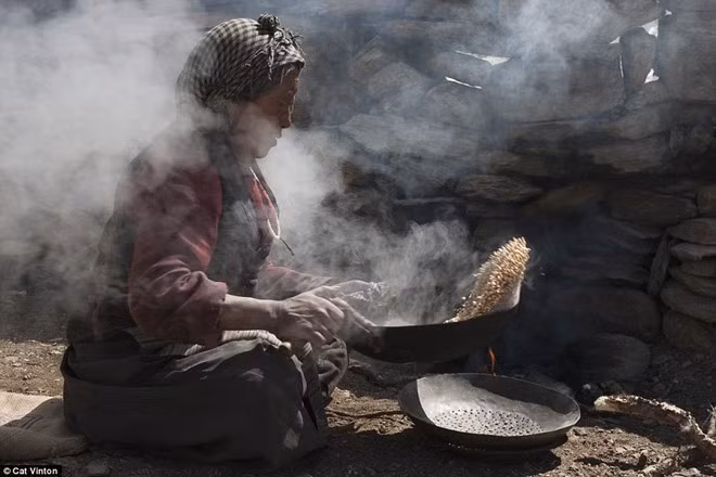 cuoc song khong tien khong cong nghe cua bo toc o himalaya