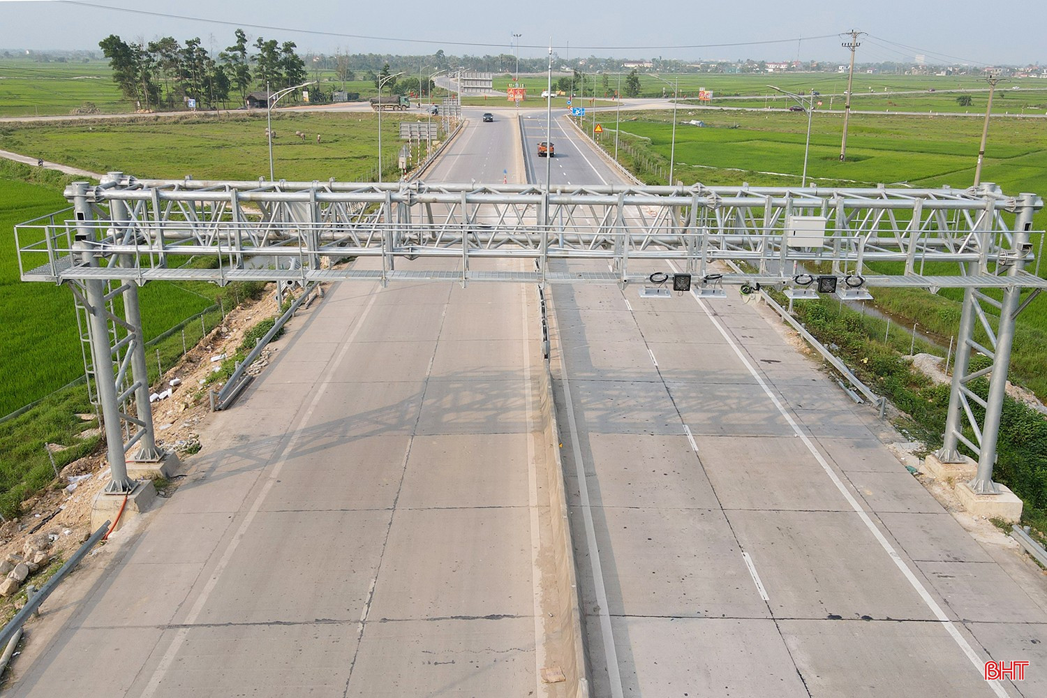 bqbht_br_tram-thu-phi-cao-toc-qua-ha-tinh-4a.jpg