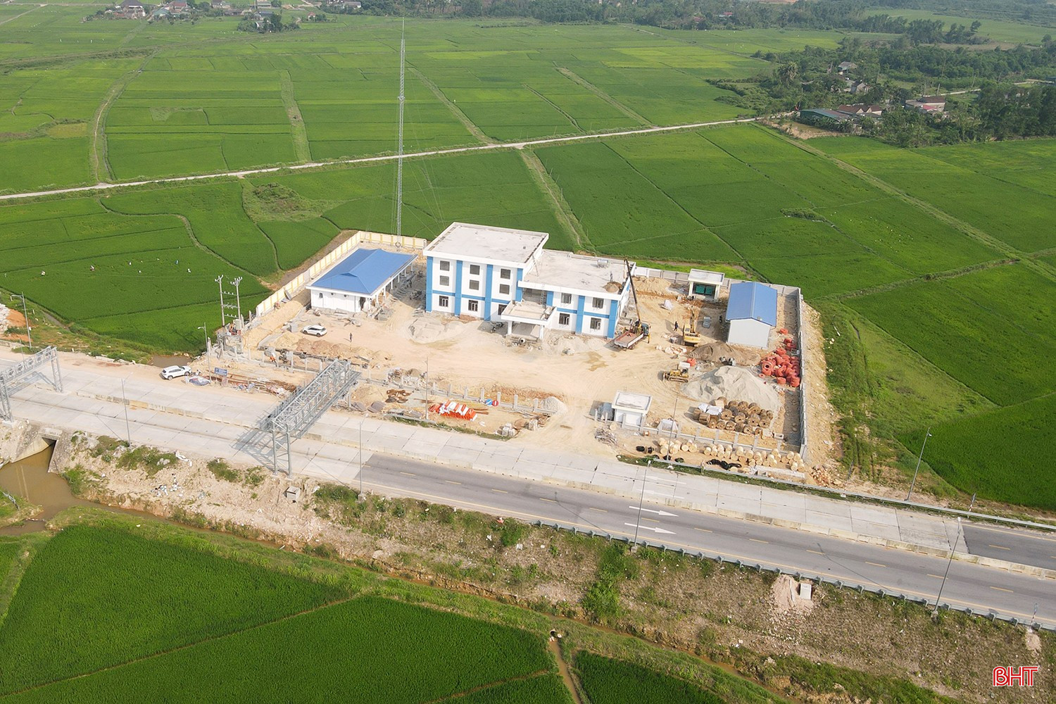 bqbht_br_tram-thu-phi-cao-toc-qua-ha-tinh-13.jpg