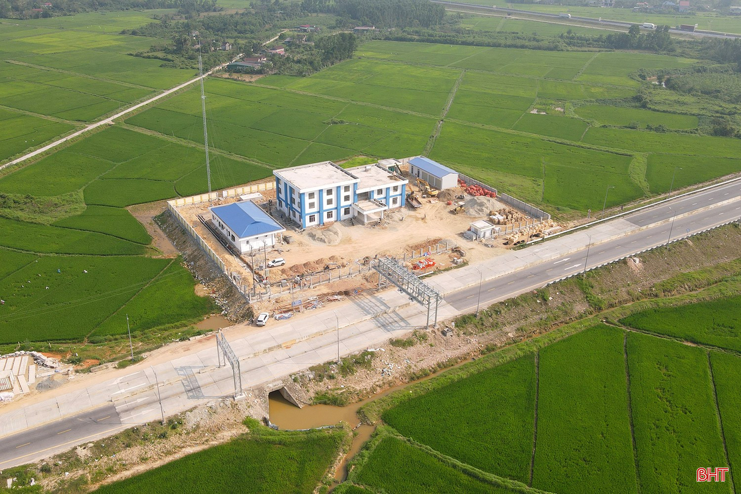 bqbht_br_tram-thu-phi-cao-toc-qua-ha-tinh-16.jpg