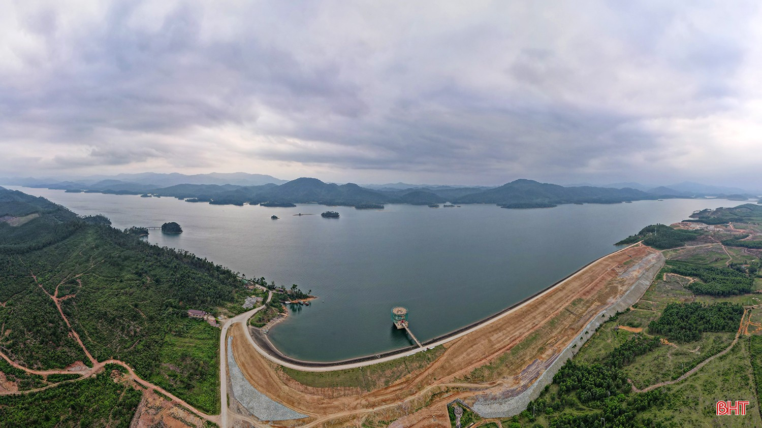 bqbht_br_san-bay-libi-trong-ho-ke-go-4.jpg