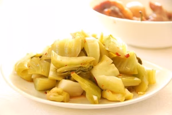 Giòn tan những loại rau củ quả muối không thể thiếu trong bữa cơm ngày hè