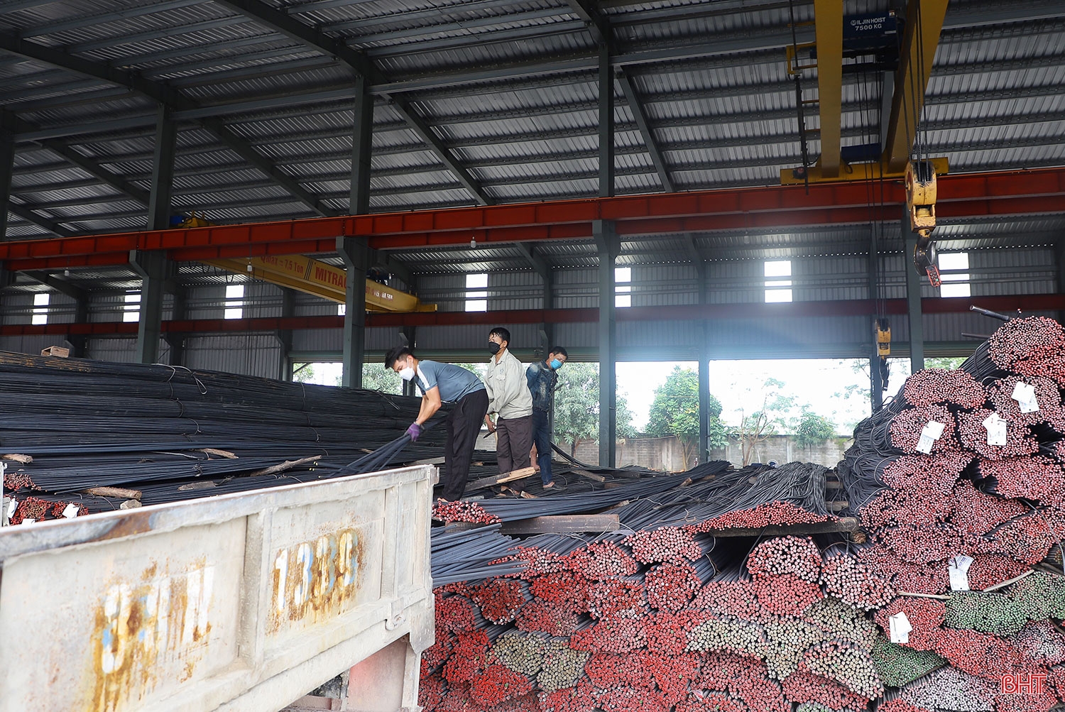 Doanh nghiệp Hà Tĩnh vượt qua thử thách, chinh phục mục tiêu mới