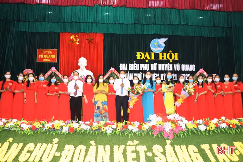 Bà Phạm Thanh Minh tái cử Chủ tịch Hội LHPN huyện Vũ Quang