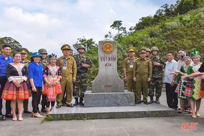 Củng cố thế trận biên phòng toàn dân nơi cửa ngõ phía Tây Hà Tĩnh