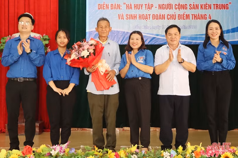 Tuổi trẻ Cẩm Xuyên tham gia diễn đàn “Hà Huy Tập - người cộng sản kiên trung”