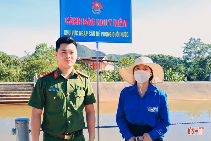 Hướng dẫn học sinh Vũ Quang tránh đuối nước và sơ cứu nạn nhân