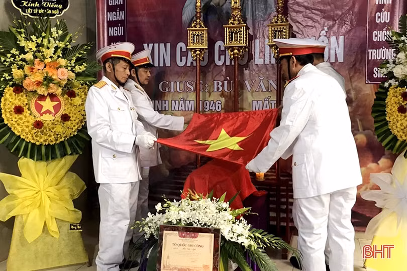 Đưa hài cốt liệt sỹ về đất mẹ Nghi Xuân sau gần 56 năm thất lạc
