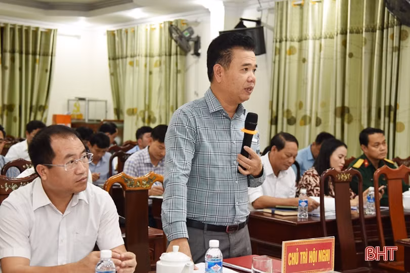 Nghe báo cáo đồ án quy hoạch chung thị trấn Lộc Hà và vùng phụ cận 
