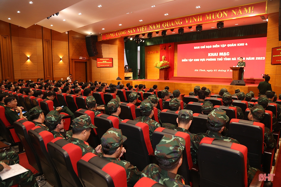 Khai mạc diễn tập khu vực phòng thủ tỉnh Hà Tĩnh