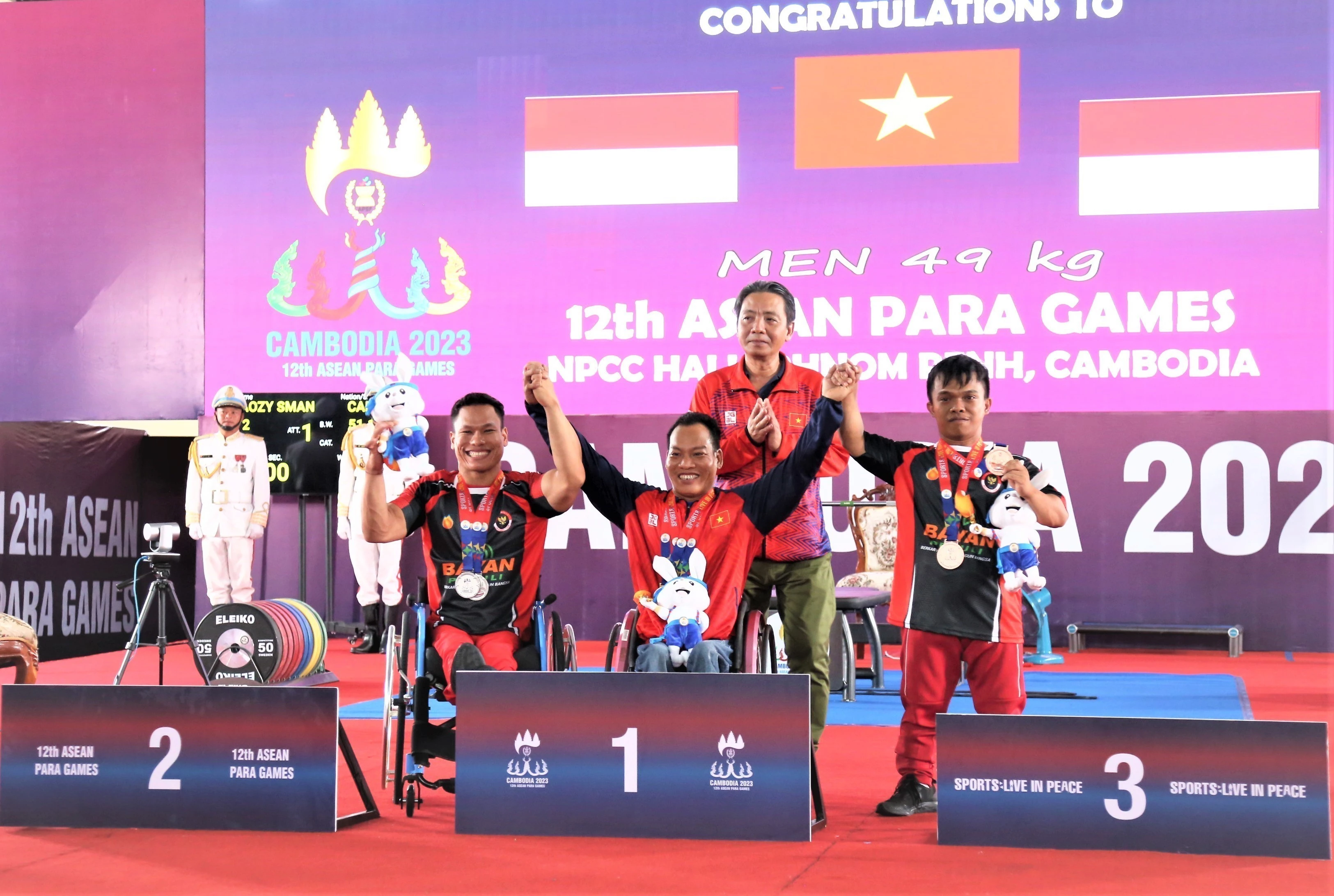 Nhà vô địch thế vận hội Lê Văn Công: “Tôi muốn tự làm đẹp cuộc đời mình”